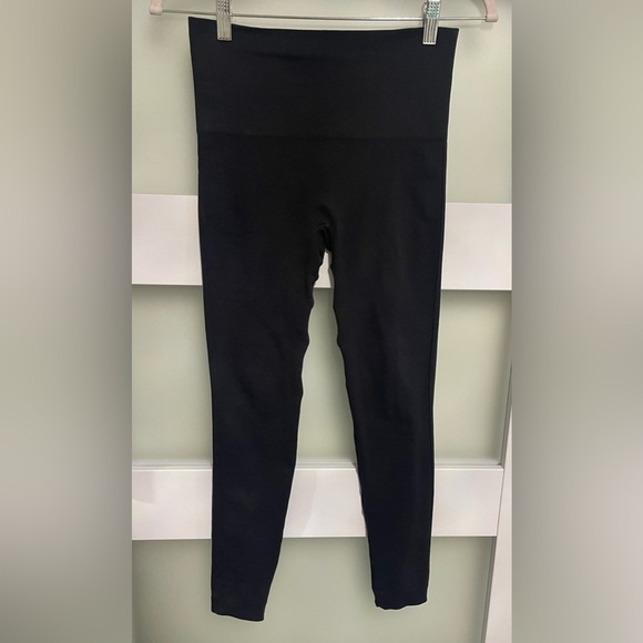 🍂 SPANX Black Leggings NWOT - Picture 1 of 5
